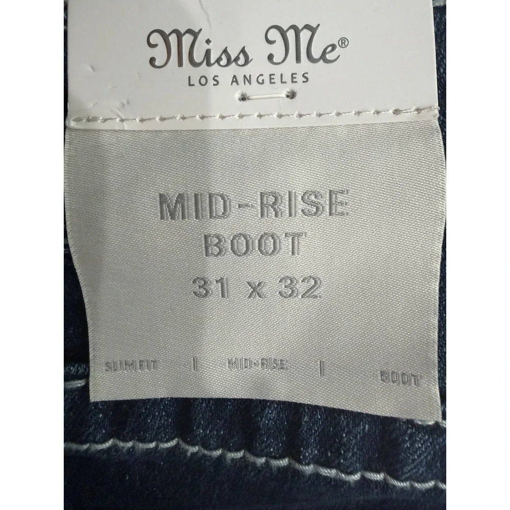 Miss Me Women's Mid Rise Boot Cut  Blue Wash Jeans Size 31x32 NWT